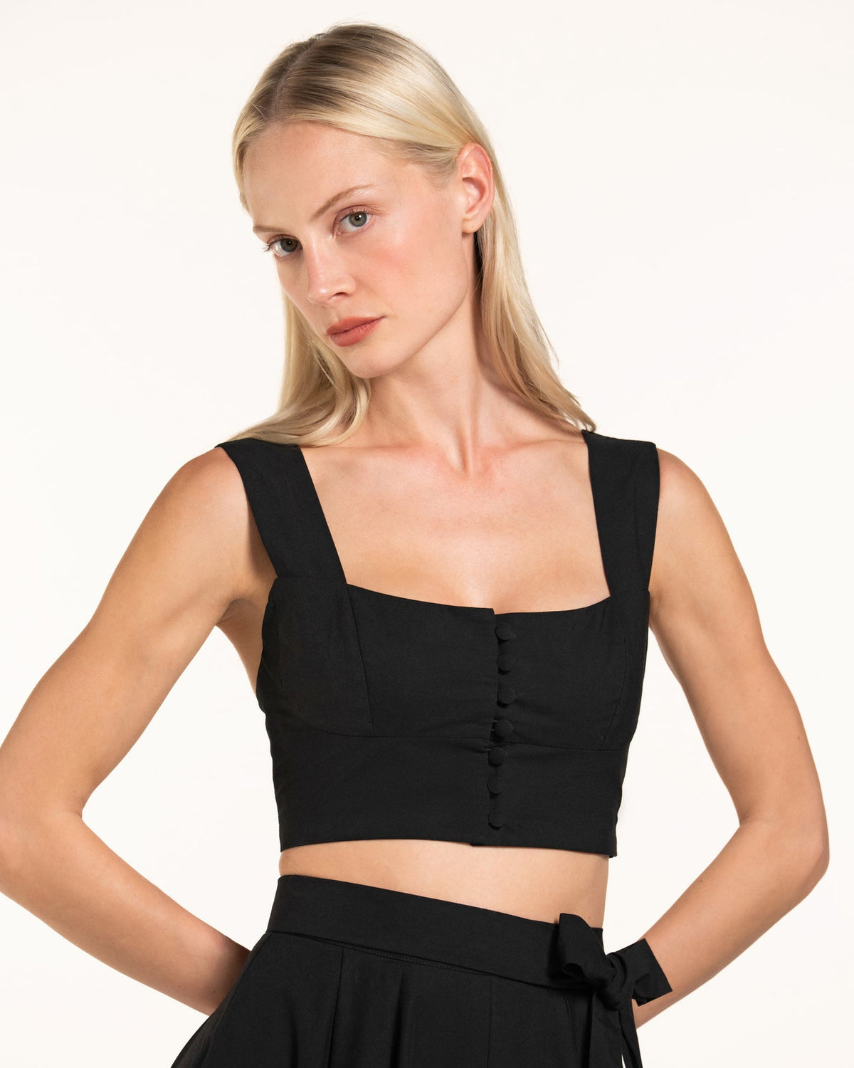 Zhiggie Acacia Top in black