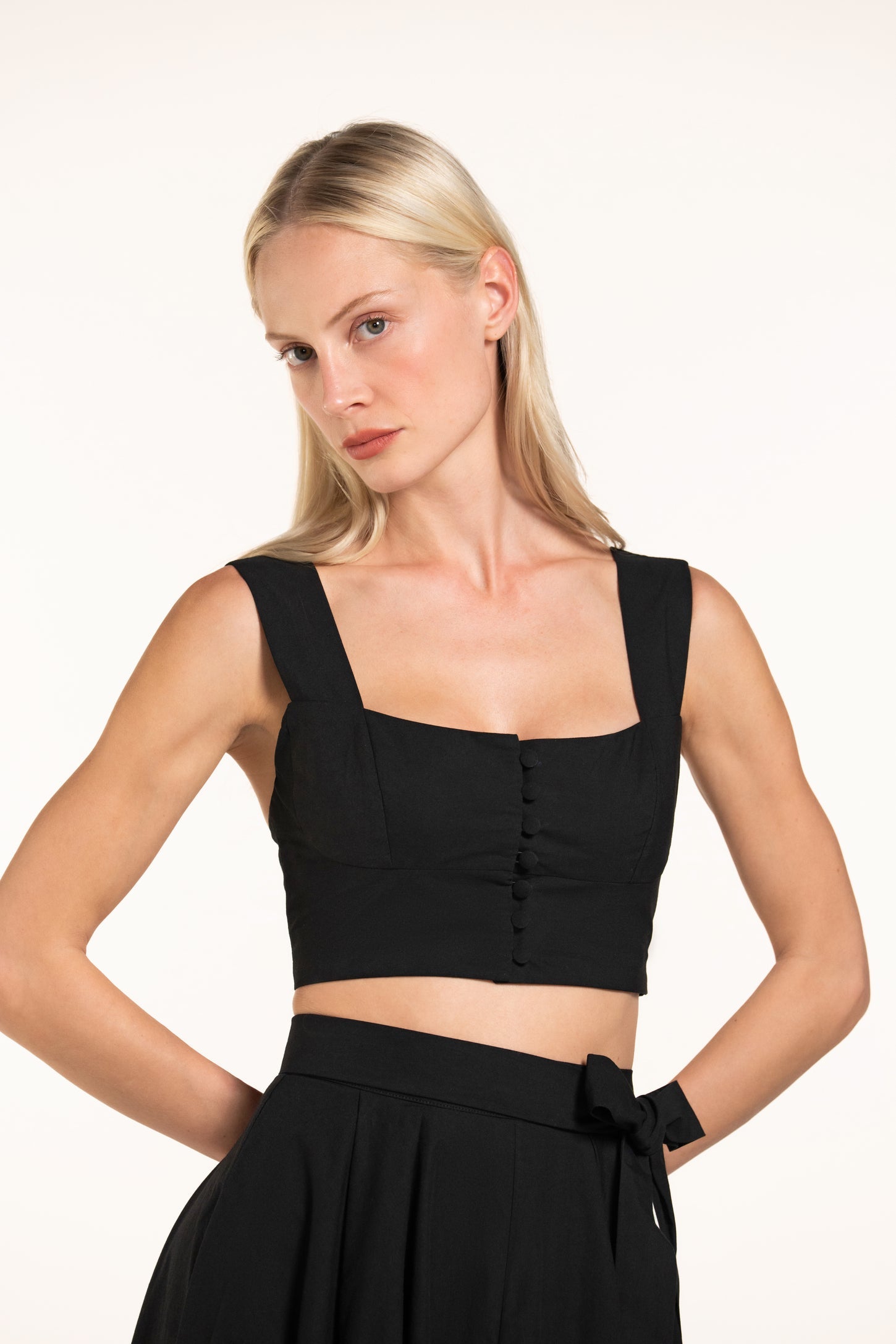 Acacia Top - Black - Solid