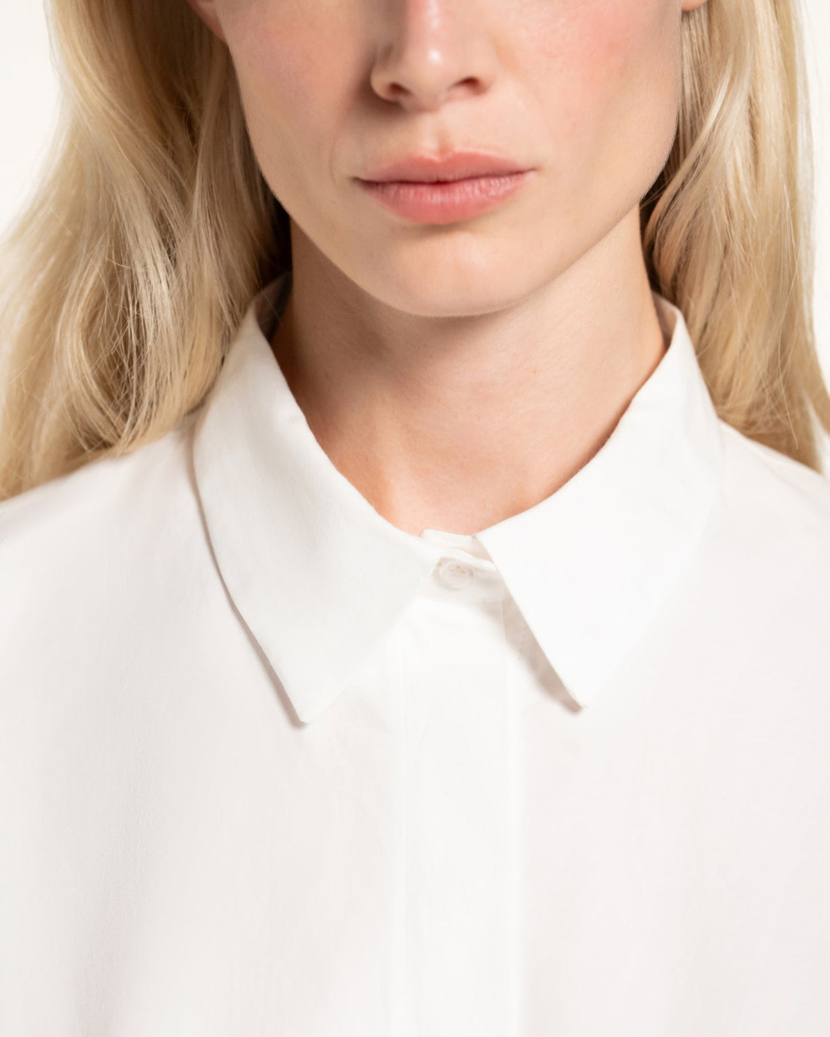 Zhiggie Alissende Shirt in white