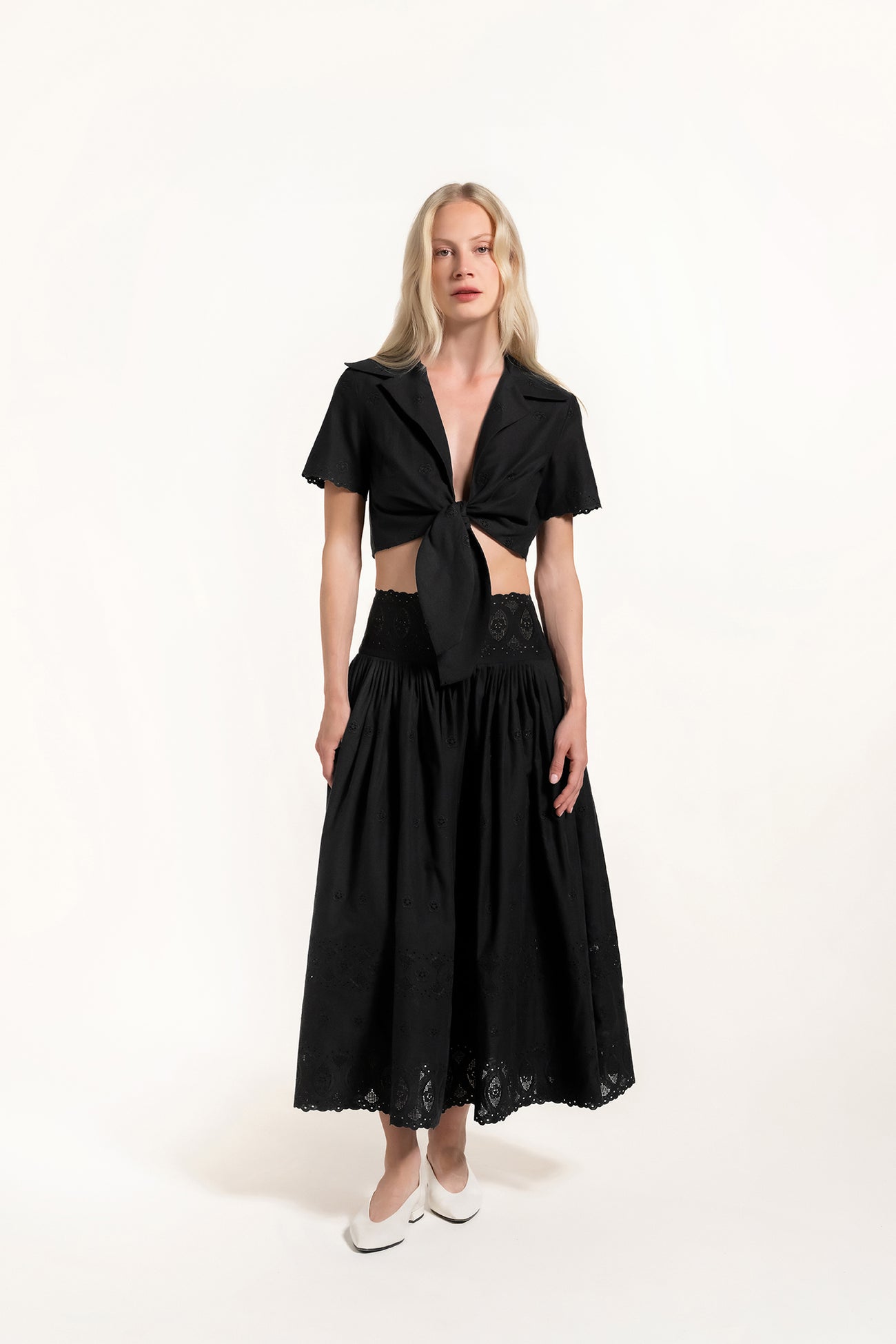 Zhiggie Demma Skirt in black daisy