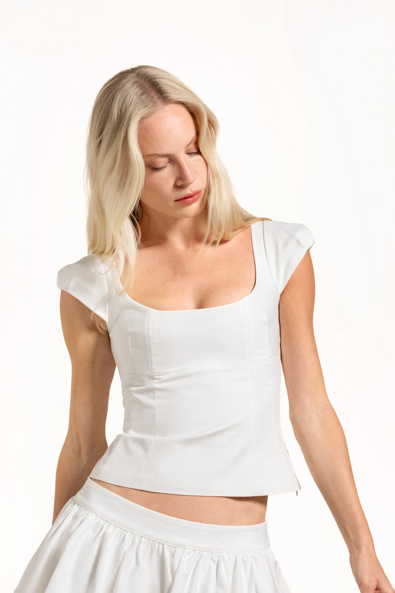 Dusana Top - White - Solid