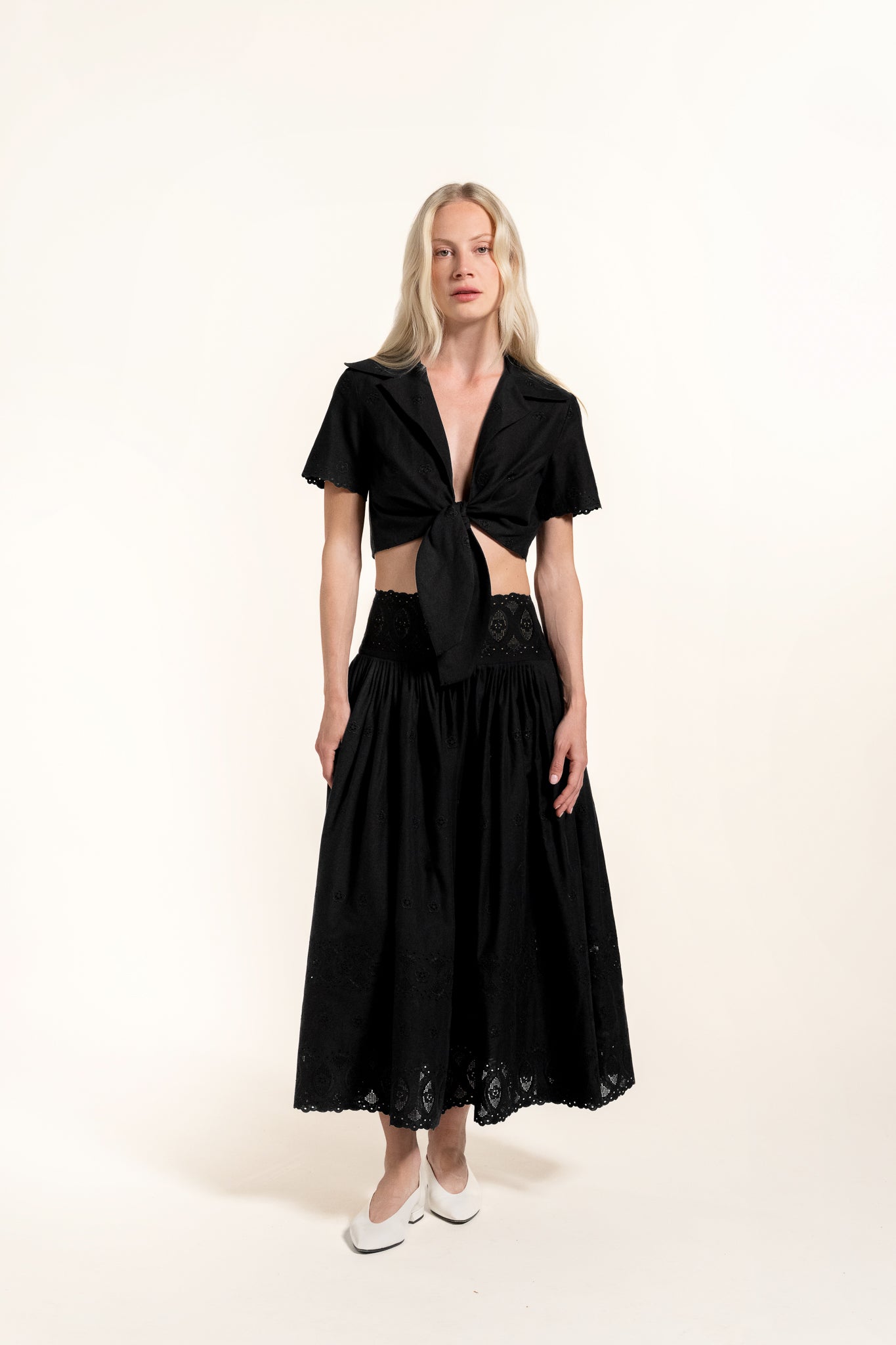 Dissi Top - Black - Daisy